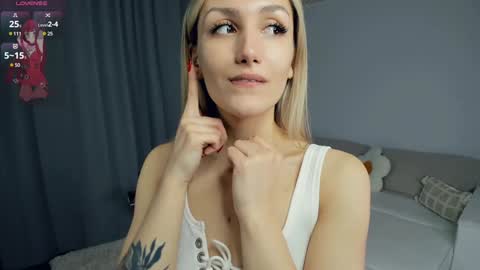 Snapshot of crazy_selfi chatting on 1, 2, 2025 Emma online show from 1, 2, 2025