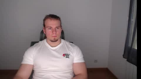 Snapshot of crazyangel8 chatting on 12, 12, 2024 crazyangel8 online show from 12, 12, 2024