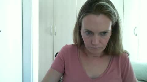 Anny online show from 5, 3, 2025