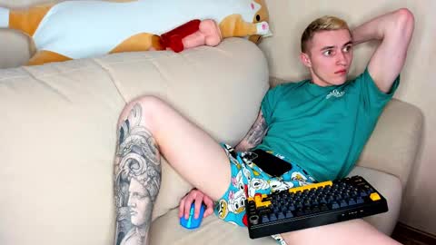 Snapshot of crazybottom99 chatting on 27, 2, 2025 Alex online show from 27, 2, 2025