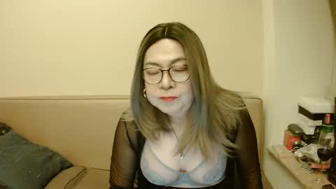 Snapshot of crazychika chatting on 1, 3, 2025 Kelly online show from 1, 3, 2025