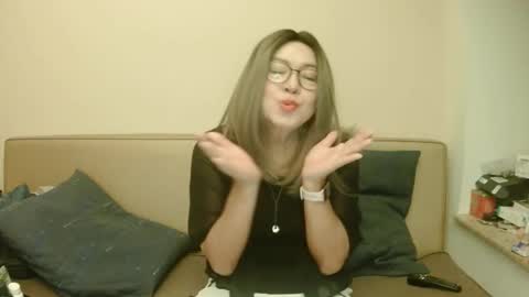 Snapshot of crazychika chatting on 3, 10, 2025 Kelly online show from 3, 10, 2025