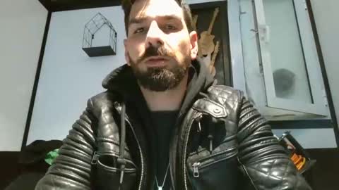 Snapshot of crazycouple1011 chatting on 8, 1, 2025 funcouple online show from 8, 1, 2025