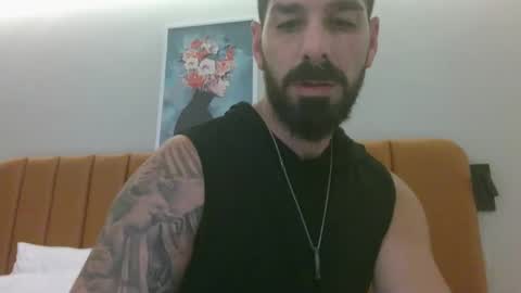 Snapshot of crazycouple1011 chatting on 29, 10, 2025 funcouple online show from 29, 10, 2025