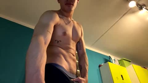 Snapshot of crazydickboy3 chatting on 3, 2, 2025 crazydickboy3 online show from 3, 2, 2025