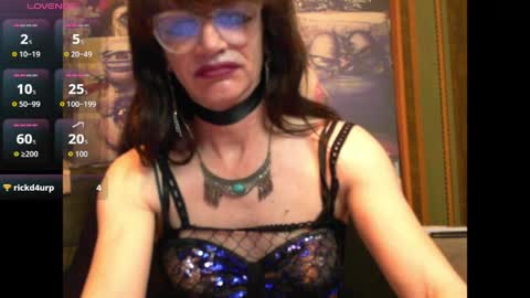 CrazyJuny online show from 6, 4, 2026