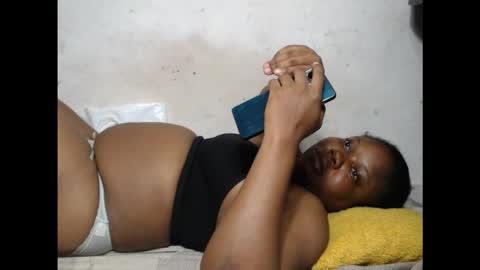 Snapshot of crazyslut17 chatting on 21, 9, 2025 crazyslut17 online show from 21, 9, 2025