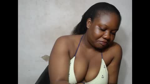 Snapshot of crazyslut17 chatting on 22, 9, 2025 crazyslut17 online show from 22, 9, 2025