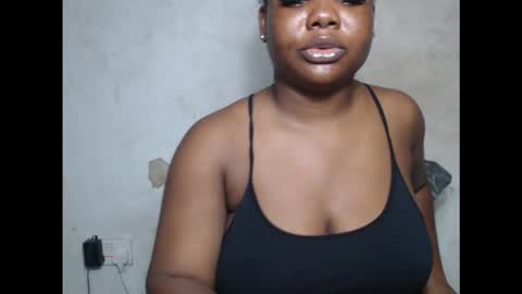 Snapshot of crazyslut17 chatting on 3, 10, 2025 crazyslut17 online show from 3, 10, 2025