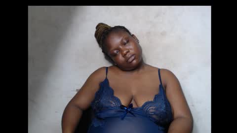 Snapshot of crazyslut17 chatting on 23, 10, 2025 crazyslut17 online show from 23, 10, 2025