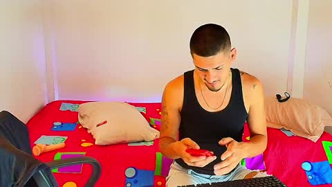 Snapshot of crazyybull chatting on 8, 4, 2026 Bull online show from 8, 4, 2026