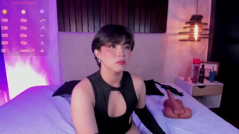Snapshot of creamy_angelo chatting on 6, 11, 2025 creamy_angelo online show from 6, 11, 2025