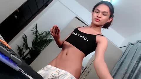 Delilah online show from 22, 3, 2026