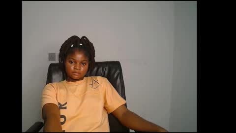 Snapshot of creamy_juicypussy chatting on 6, 3, 2025 Lady jasmine online show from 6, 3, 2025