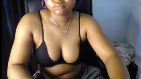 Snapshot of creamy_juicypussy chatting on 16, 11, 2025 Lady jasmine online show from 16, 11, 2025
