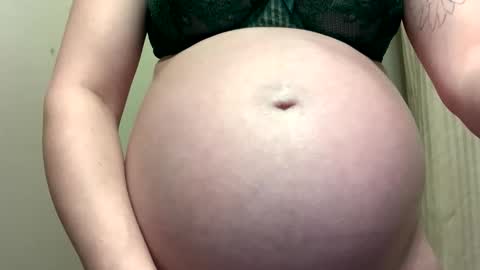 Breed me daddy  online show from 1, 2, 2026