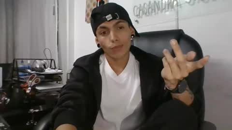 Snapshot of criiscs chatting on 29, 10, 2025 criiscs online show from 29, 10, 2025