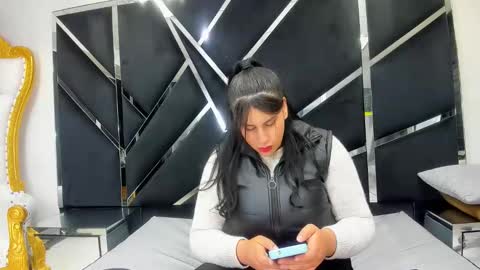 Snapshot of criistaal__ chatting on 24, 5, 2026 Criistaal online show from 24, 5, 2026