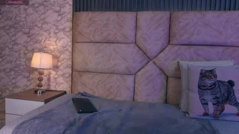 Cristina Sweet online show from 9, 2, 2026