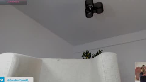 Snapshot of cris_tinne chatting on 6, 6, 2026 cris_tinne online show from 6, 6, 2026