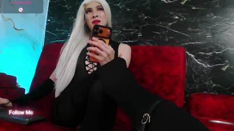 Snapshot of crislingery_doll chatting on 8, 4, 2026 crislingery_doll online show from 8, 4, 2026