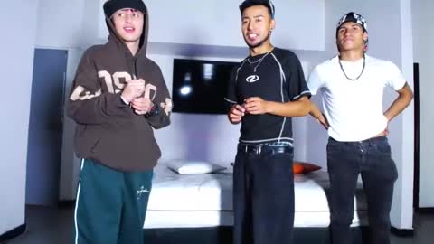 crismens online show from 28, 10, 2025