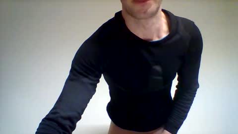 Snapshot of crissstrokesxxx chatting on 8, 3, 2026 Criss online show from 8, 3, 2026