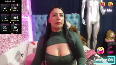 Snapshot of cristal__cherry chatting on 6, 12, 2024 CRISTAL online show from 6, 12, 2024