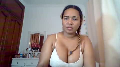 Snapshot of cristal_blanco chatting on 18, 12, 2024 cristal online show from 18, 12, 2024