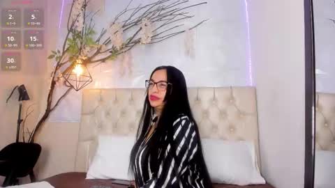 Cristal yours Milf online show from 9, 2, 2026