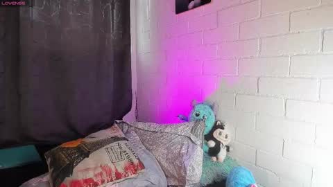 Snapshot of cristal_dark_ chatting on 5, 1, 2026 Cris online show from 5, 1, 2026