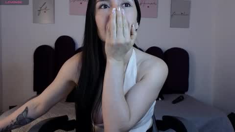  Alejandra from Wednesday to Saturday from 1000 pm to 400 am Colombian hour online show from 27, 3, 2026