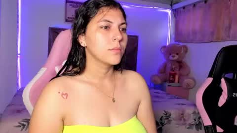 cristal_smith20 online show from 9, 7, 2026