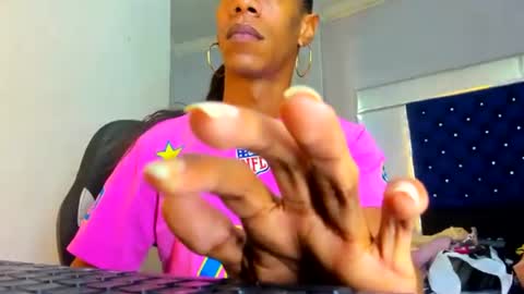 cristalhot333 online show from 17, 7, 2026
