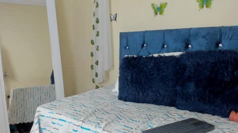 cristal walker online show from 4, 3, 2025