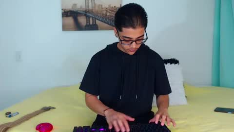 Snapshot of cristian_suarezz chatting on 22, 2, 2025 online show from 22, 2, 2025