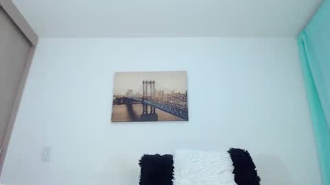 Snapshot of cristian_suarezz chatting on 8, 3, 2025 online show from 8, 3, 2025