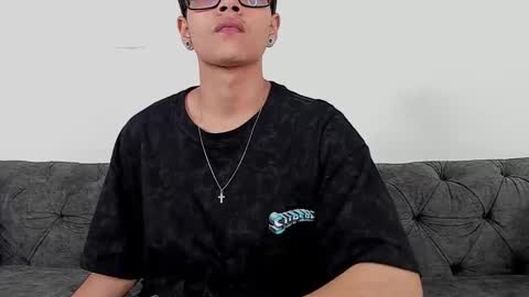 cristian_suarezz_ online show from 8, 10, 2025