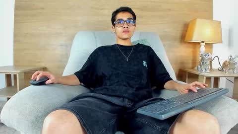 cristian_suarezz_ online show from 19, 10, 2025