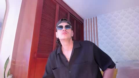 Snapshot of cristianblaze_pamelareal chatting on 15, 2, 2026 Cris Pame online show from 15, 2, 2026