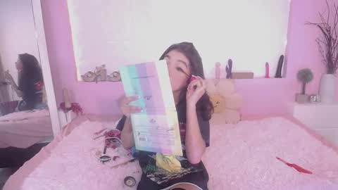 Snapshot of cristinnray chatting on 21, 11, 2025 Cristin online show from 21, 11, 2025