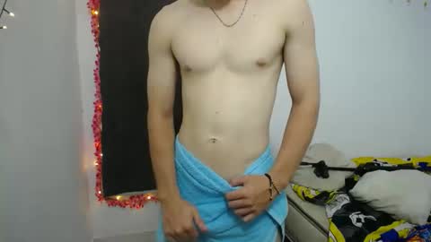 cristopher_2004 online show from 6, 2, 2025