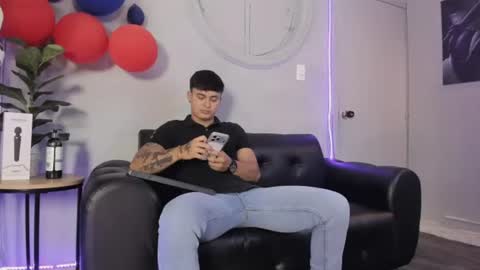 Snapshot of cristopher_strong chatting on 19, 6, 2026 Cristopher online show from 19, 6, 2026