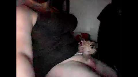 Snapshot of crosscross69 chatting on 12, 11, 2025 crosscross69 online show from 12, 11, 2025