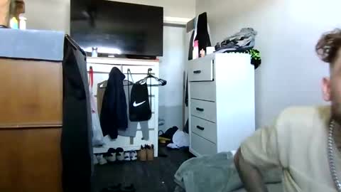 cruz815 online show from 15, 4, 2026