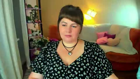 Snapshot of crystaalstaar chatting on 13, 9, 2025 Anna online show from 13, 9, 2025