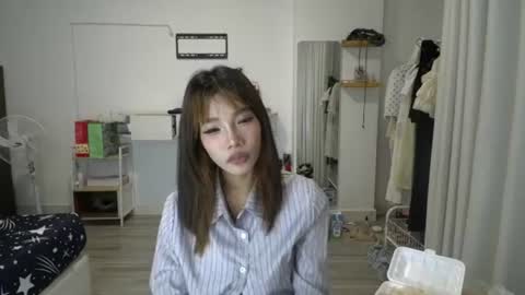 Crystal lee online show from 10, 6, 2026