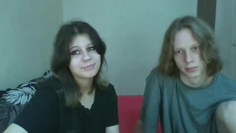 Crystal and Marcl online show from 30, 10, 2025