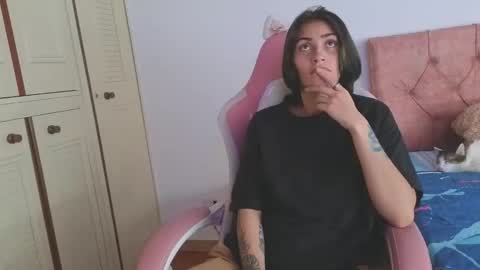 Crystal Blaze online show from 30, 10, 2025