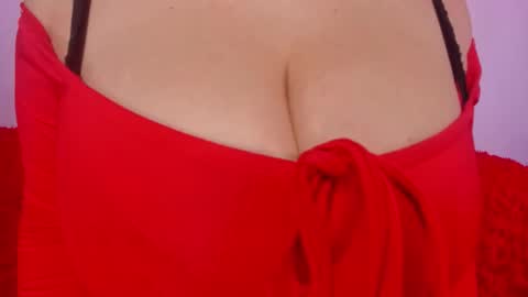 Snapshot of crystalbaby00 chatting on 14, 10, 2025 Hi I am Luz 3 online show from 14, 10, 2025
